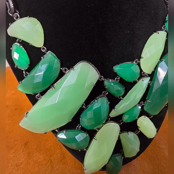 BCBGMAXAZRIA Statement Necklace - Picture 8 of 8